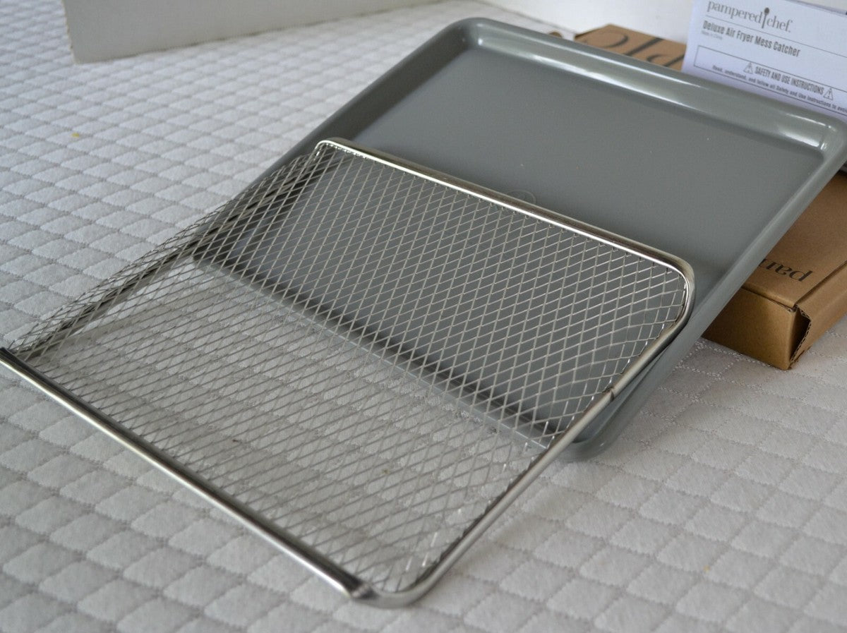 Pampered Chef Deluxe Air Fryer Mess Catcher